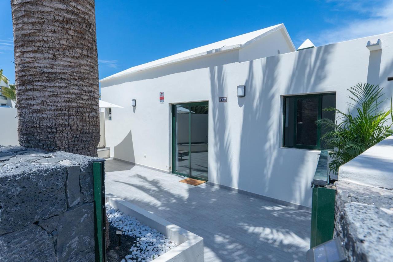 Casa A Primera Linea De Mar Costa Teguise Exterior photo
